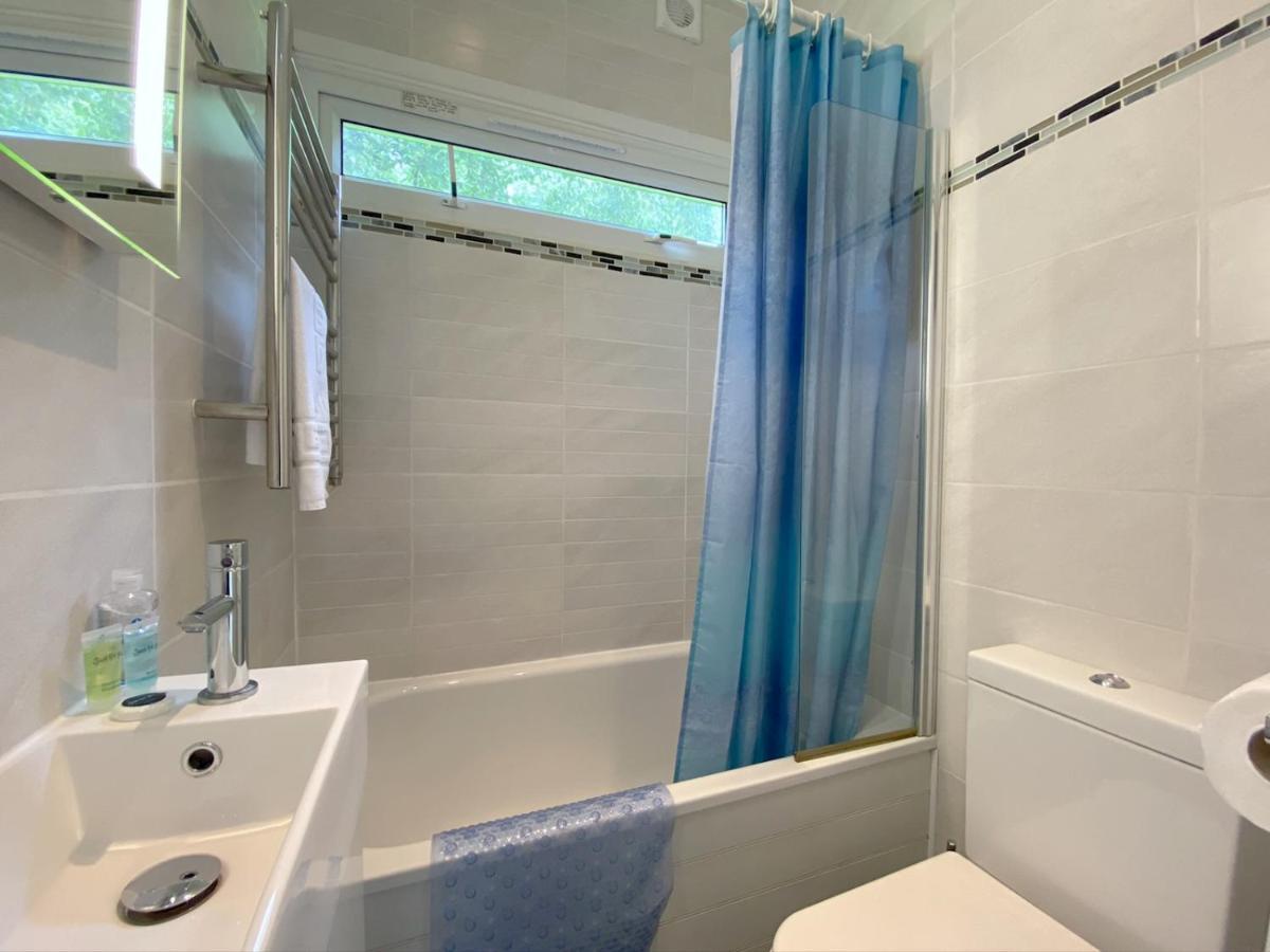 Pass The Keys Gower Beach Staycation Caswell Bay - Sleeps 4 Swansea Extérieur photo