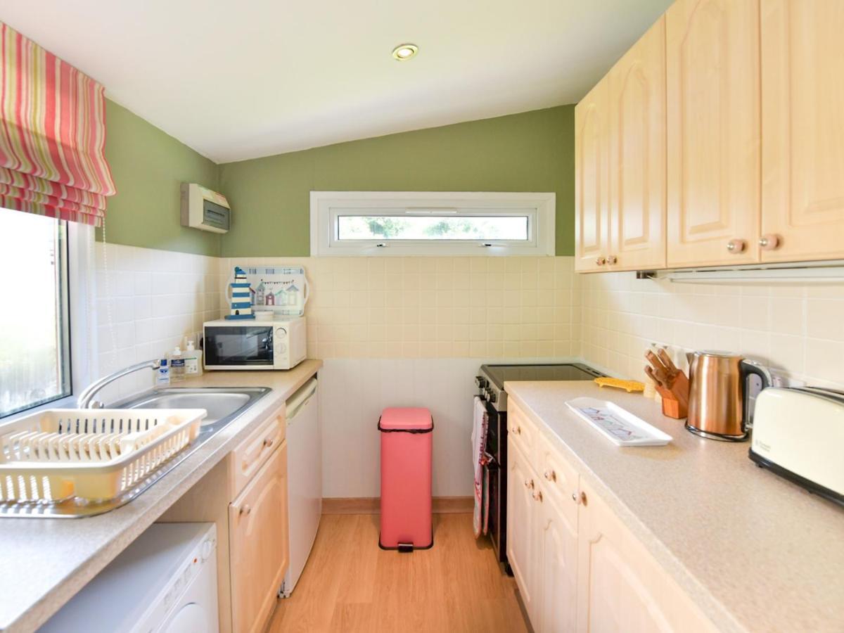 Pass The Keys Gower Beach Staycation Caswell Bay - Sleeps 4 Swansea Extérieur photo